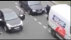 Чудовищен терористичен акт във Франция днес 07.01.2015 - Terrorists shoot officer in Paris - Videoclip.bg