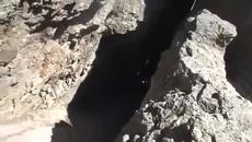 Вижте този пич с право може да се нарече класен професионален шофьор! - Videoclip.bg