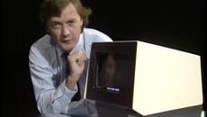 Вижте един от първите тъч скрийнове в света - 1982 година - Videoclip.bg