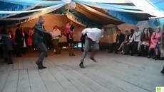 Руснак на селска сватба :) - Videoclip.bg