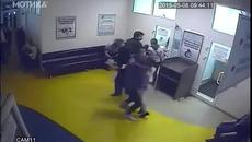 Реакцията на двойка разбрала, че ще стават родители - Videoclip.bg