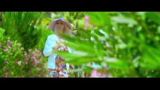 Muharrem Ahmeti ft. Amarda Arkaxhiu & Kallashi - Loca loca (Official Video HD) - YouTube[via torchbrowser.com] - Videoclip.bg