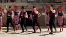 От Пловдив 2015!!! Ансамбъл Тракия във филм на Би Би Си - Videoclip.bg