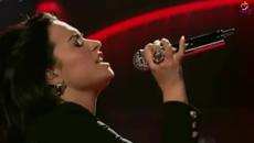 Demi Lovato - Cool For The Summer Confident (On SNL) (Live) (2015) - Videoclip.bg