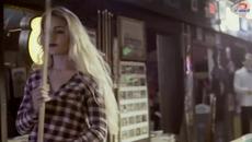 EL CHACAL FEAT. ROMY  Sin Tus Besos - Videoclip.bg