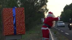 Весела Коледа ( Remi Gaillard) - Videoclip.bg