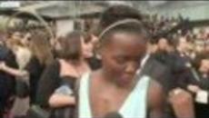Оскари 2014 Lupita My Dress reminds me of home - VideoClip.bg