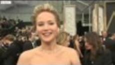 Оскари 2014 за Jennifer Stumbles at Oscars again - VideoClip.bg
