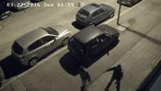 Гамени чупят стъклата на автомобили - Videoclip.bg