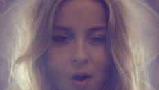 TOPIC - FLY AWAY ft. Lili Pistorius 2015 - Videoclip.bg