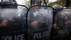 Въоръжени мъже държат заложници в Ереван - Videoclip.bg