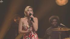 Miley Cyrus - Baby, I'm In The Mood For You (Live from the Tonight Show) 2016 - Videoclip.bg