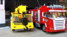 Cars Toy Videos for Kids | Excavator Fire truck Police car Crane Dump Truck | Toys Trucks For Kids - Videoclip.bg