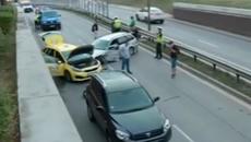 Верижна катастрофа в София със 7 коли , има ранени - Videoclip.bg