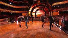 John Schneider and Emma Slater dance Jazz to “Thank God Im A Country Boy” by John Denver - Videoclip.bg