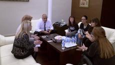 Премиерът Борисов се срещна с майките на деца с увреждания - Videoclip.bg