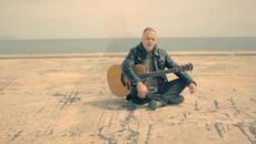 Dimitris Negkas - Mia Stigmi (Official Music Video) - Videoclip.bg