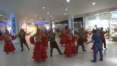 Влог  покрай репетицията на  Танцовият ансамбъл „МАНГИЛИК“ - Videoclip.bg