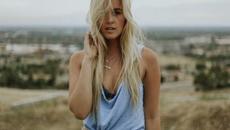 Art Company - Suzanne - с BG субтитри - Videoclip.bg