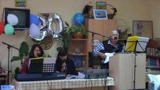 Който е , под покрива на Всевишния - Videoclip.bg