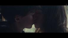 Мариана Попова & Васил Найденов Целувай ме дълго - Videoclip.bg