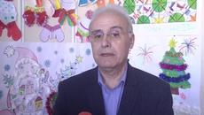 Бой между две 14-годишни момичета в училище след ваканцията! - Videoclip.bg