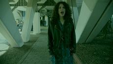 Ntina Tsoukali - I nixta se fernei - Official Music Video - Videoclip.bg