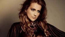 Elvira Rahic - Zao mi je - (2019)... prevod - Videoclip.bg