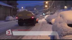 Вижте какъв сдняг има в София! 176 снегорина почистиха столицата днес 02.04.2020 - Videoclip.bg