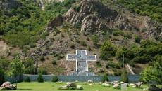 Какви са предсказанята на баба Ванга от местността Рупите! - Videoclip.bg