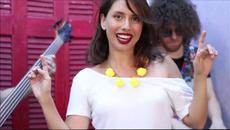 Marianna & the Dizzy Breezes - Κόκκινα Γυαλιά (Official Video) - Videoclip.bg