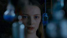 Вълшебство с Ученичката на Великият Хипнотизатор Месинг! Вижте Ученица Мессинга (2020) Трейлър  HD - Videoclip.bg