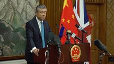 Почина лекар в Китай в битка с вируса - Гняв и мъка в Китай след смъртта на лекарят - Videoclip.bg