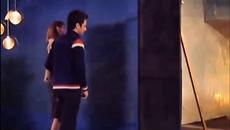 Γιώργος Γιαννιάς - Δεν Είσαι Εδώ - не си тук - Videoclip.bg