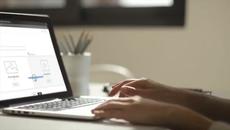 Доавена реалнст в изкуството 2020! Tutorial How To Create Art In Augmented Reality With Bridge By Artivive - Videoclip.bg