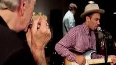 Ben Harper Charlie Musselwhite - I'm In I'm Out And I'm Gone - Videoclip.bg