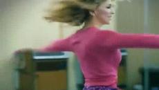 Madonna - Hung Up (Official Music Video) - Videoclip.bg