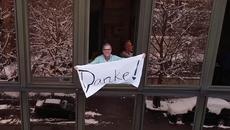 ВИДЕО КОЕТО ТРОГВА! Германското посолство благодари на българите,помагащи в борбата с коронавирус - Videoclip.bg