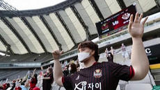 Сензация! Манекени вместо публика на стадион в Република Корея (ВИДЕО) - Videoclip.bg