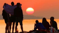 Юлско утро с теб! Здравей Джулай - July Morning - Videoclip.bg