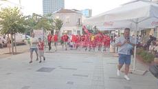 Вижте шествието на феновете на Ливърпул в Бургас 2.7.2020 (ВИДЕО) - Videoclip.bg