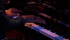 Jon Batiste: "BLACCK" - Videoclip.bg