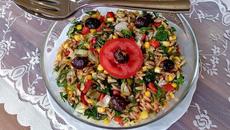 Салата с арпа фиде - Videoclip.bg