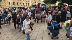 54-и ден на протест в София Събраха се пред сградата на Европейската комисия - Videoclip.bg