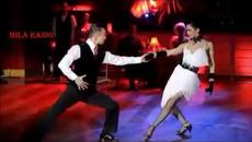 ЛИСТЬЯ ЖЕЛТЫЕ НАД ГОРОДОМ КРУЖАТСЯ - Videoclip.bg