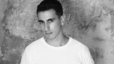 Marios Darviras - Alla xeilia filas - Official Music Video - Videoclip.bg