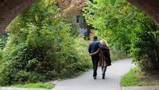 Мими Иванова и Борис Годжунов - Хора и Улици - Videoclip.bg