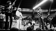 I Can't Get No Satisfaction - The Rolling Stones - Live - HD - Remastered - превод - Videoclip.bg