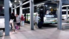 Рано ..рано сутрин на автогара Бургас - Videoclip.bg