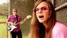 All About That Bass - Meghan Trainor Beauty Version Cover by Tiffany Alvord Ft. Tevin П Р Е В О Д - Videoclip.bg